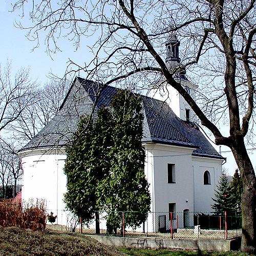 Kostel ze zadu